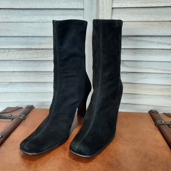 Giorgio Armani Made In Italy Women´s Black Suede Ankle...